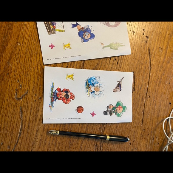 Louis small agenda like new + Louis Vuitton pen and Louis Vuitton ruler - Picture 3 of 4